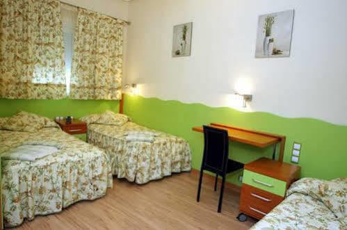 Hostal De La Torre Hostal Economico バリャドリド エクステリア 写真